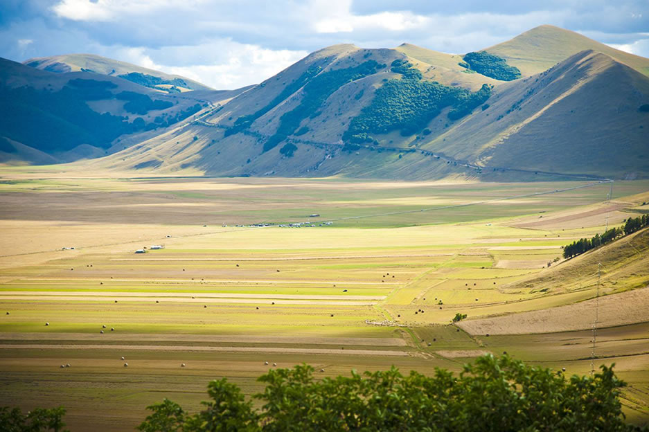 workshop fotogtrafia natura castelluccio di norcia pian grande scorci notturna 