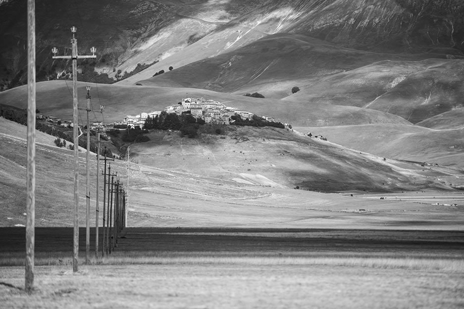 workshop fotogtrafia natura castelluccio di norcia pian grande scorci notturna 