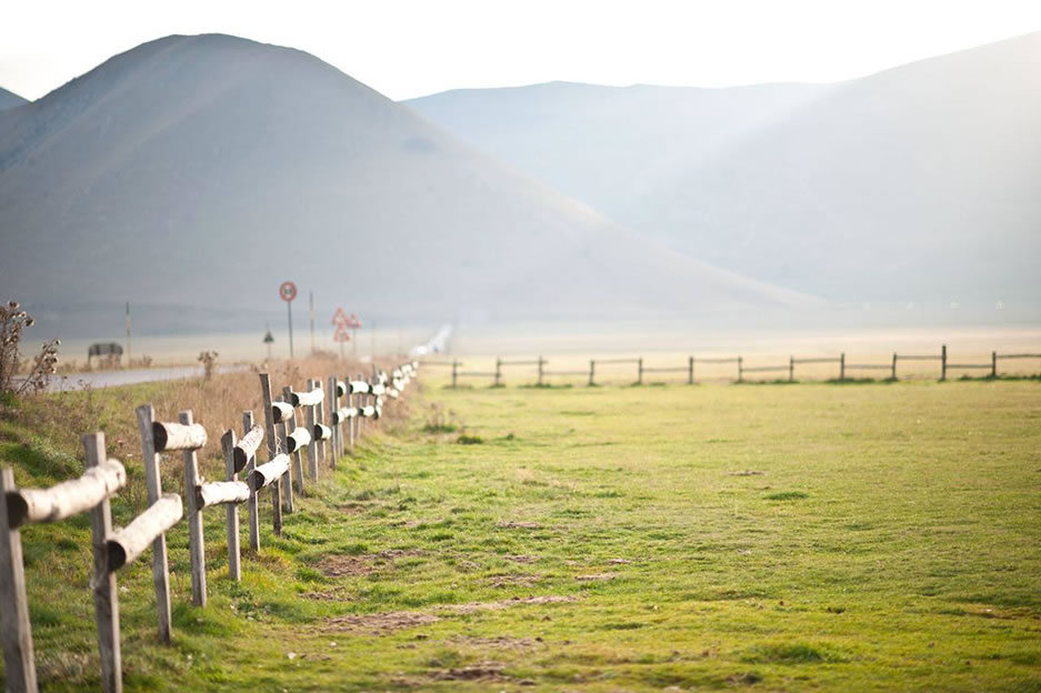 workshop fotogtrafia natura castelluccio di norcia pian grande scorci notturna 